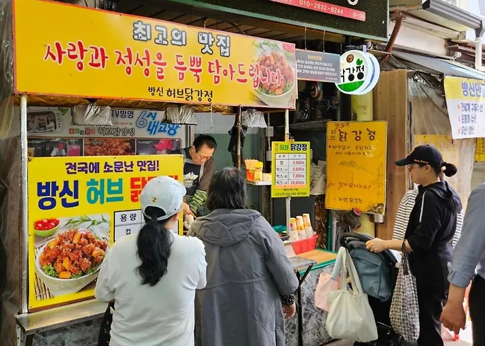 30평 프라이빗 감각적인 숙소, 넓은 거실, 신방화역에서 2분, 김포공항, 홍대 근처 *
